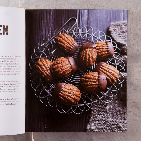 Zimtstern_02 Standardbuch zur Weihnachtsbäckerei, Zimtstern und Zitronenküsschen.